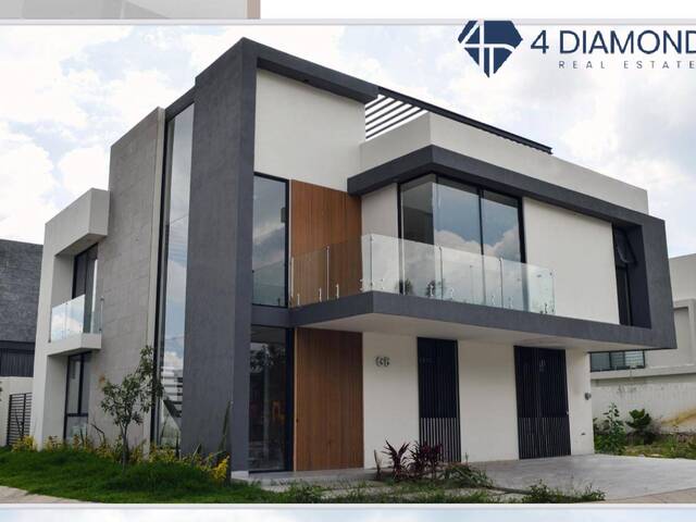 #68 - Casa para Venta en León - GT - 1