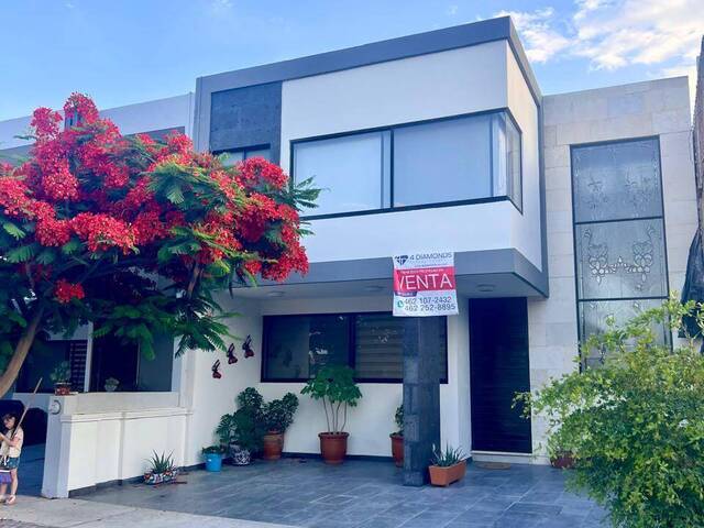 Venta en Mayorazgo - León
