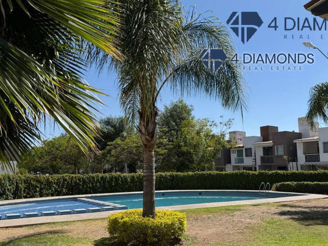 #82 - Casa para Venta en Irapuato - GT