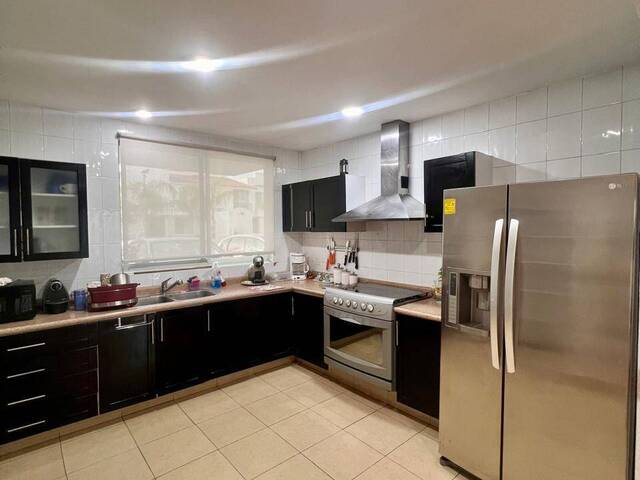#99 - Casa para Venta en Irapuato - GT