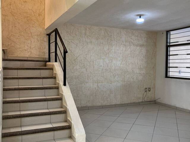 #103 - Casa para Venta en León - GT