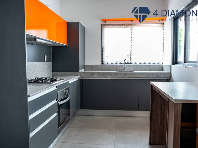 #81 - Casa para Venta en Irapuato - GT