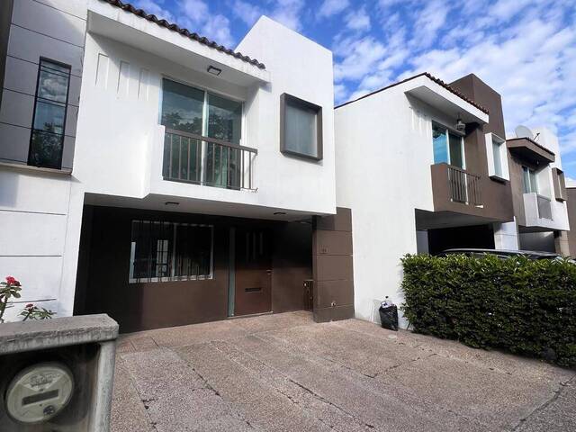 #113 - Casa en condominio para Renta en Irapuato - GT - 2