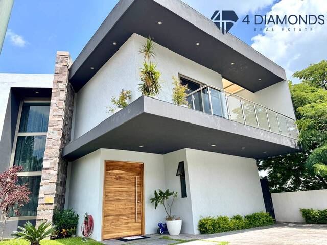 #132 - Casa para Venta en Irapuato - GT - 1